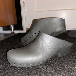 Calzuro Clogs 42-43cm (size 10)